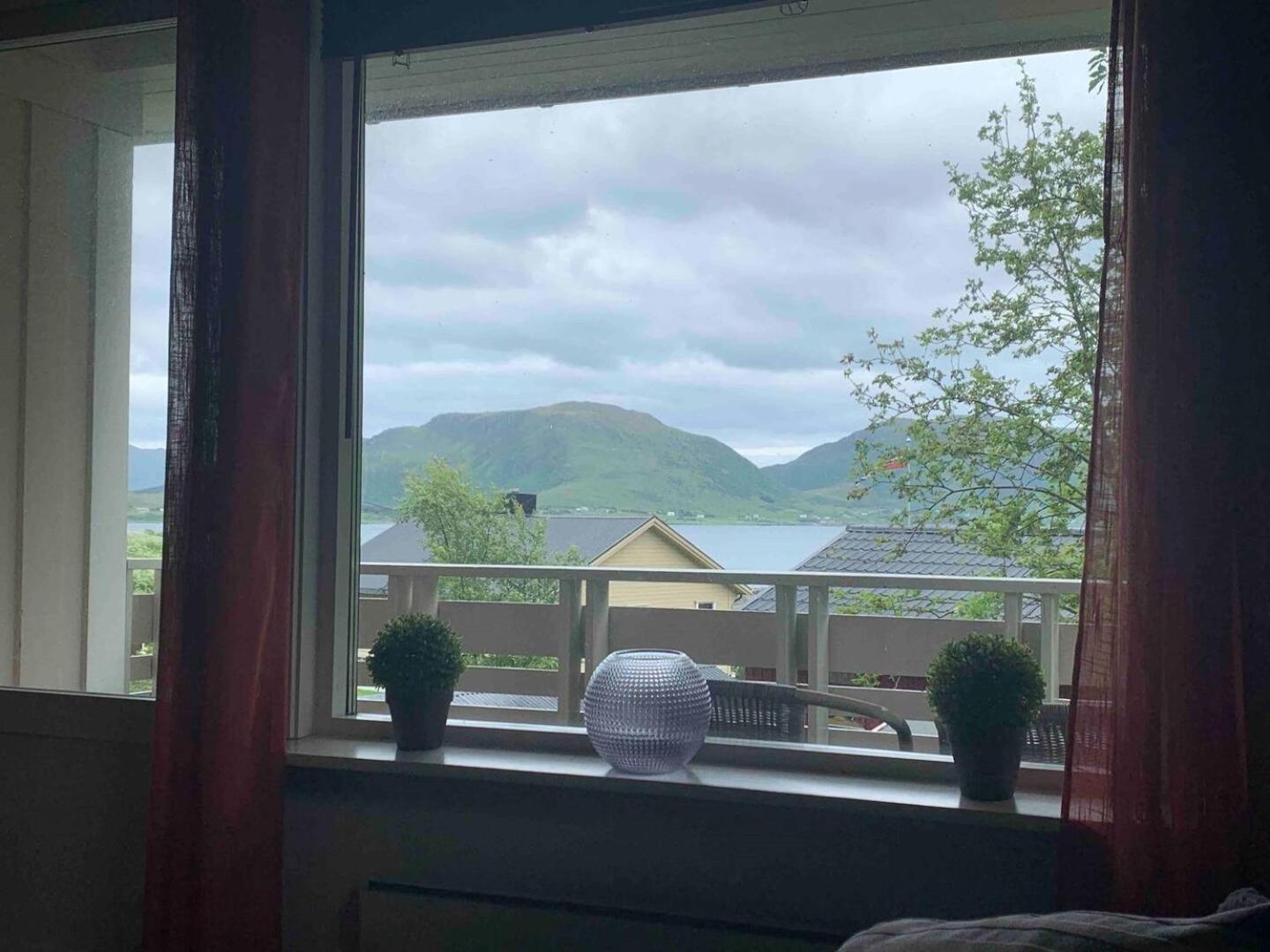 Leilighet Med Balkong Og Havutsikt Pa Napp. Esterno foto