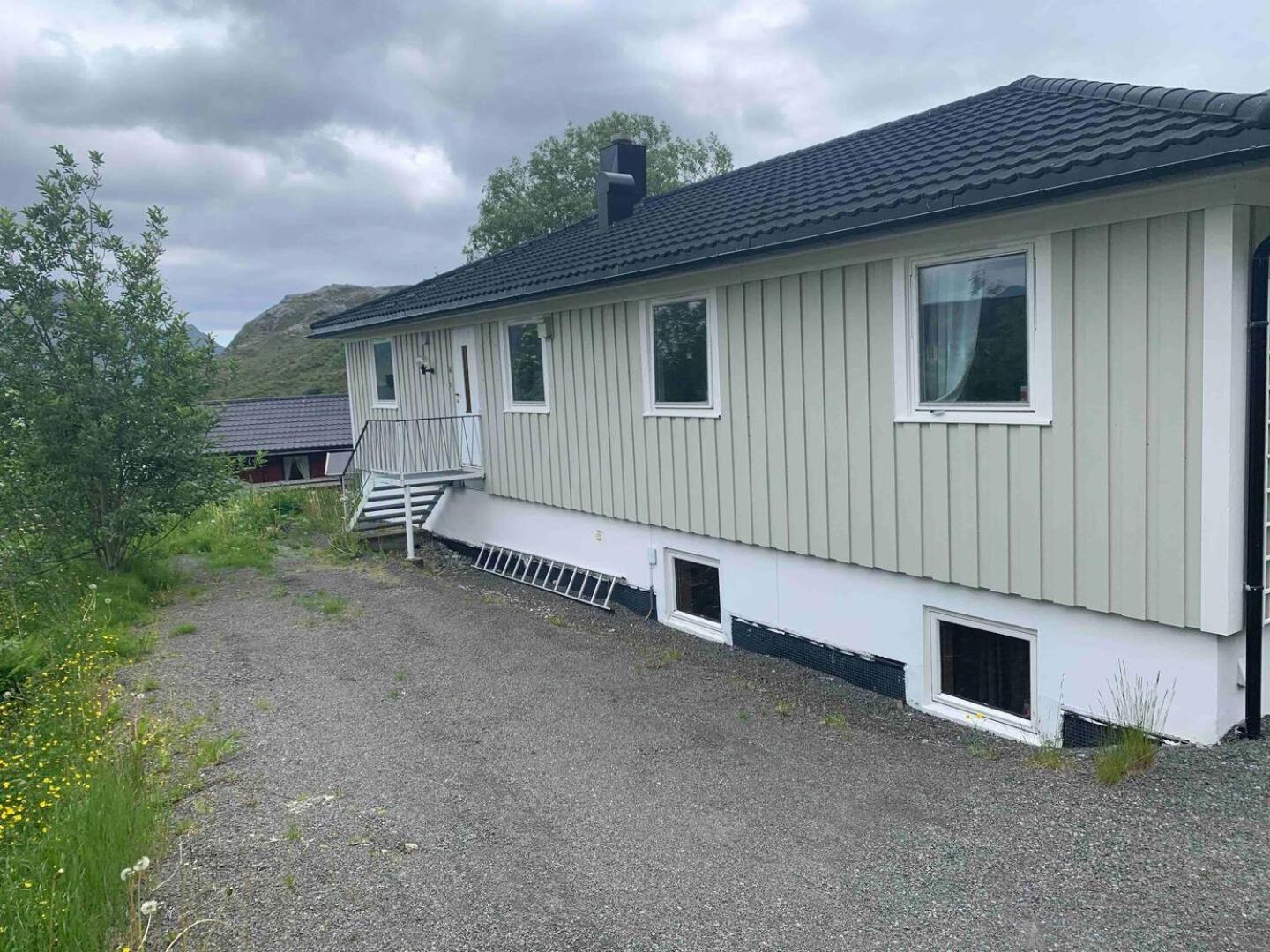 Leilighet Med Balkong Og Havutsikt Pa Napp. Esterno foto